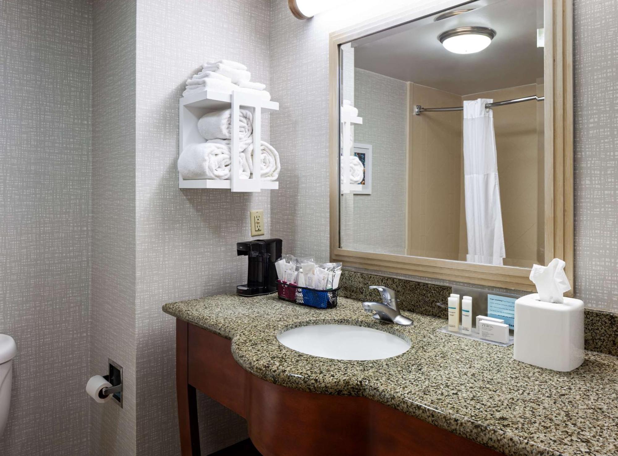 Hampton Inn & Suites Mobile I-65@ Airport Boulevard Exterior foto